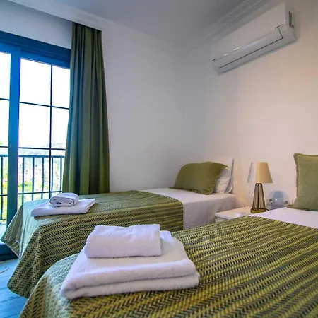 Dadya 4 - Turgut Da Oezel Havuzlu Denize Yakin Lueks * Marmaris