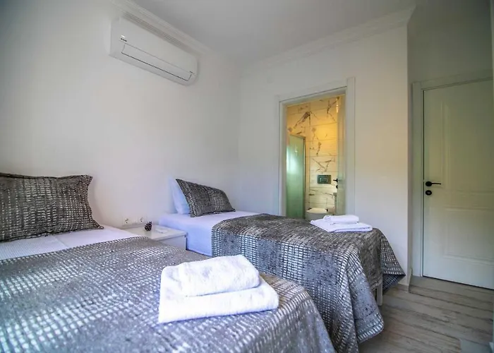 Dadya 4 - Turgut Da Oezel Havuzlu Denize Yakin Lueks * מרמריס