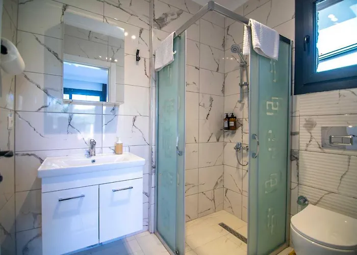 Dadya 4 - Turgut Da Oezel Havuzlu Denize Yakin Lueks * מרמריס