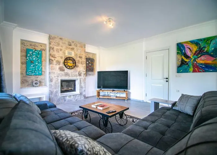 Dadya 4 - Turgut Da Oezel Havuzlu Denize Yakin Lueks וילה *